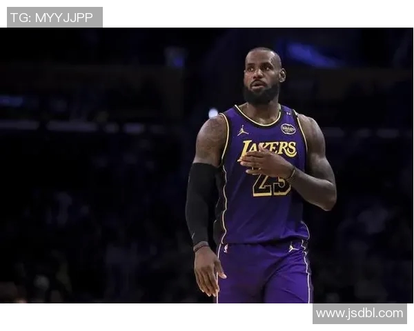 美媒:詹姆斯最多只能缺席3场,才有资格参加最佳阵容的评选