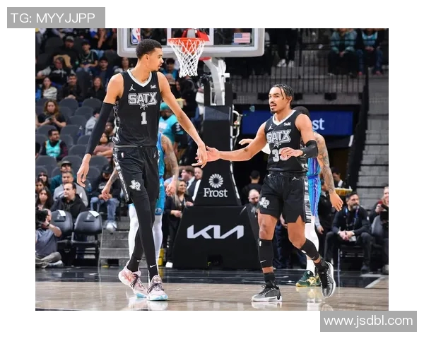 🏀马刺力克篮网 文班亚马31+14+6帽 哈珀20+6+8 托马斯空砍40分