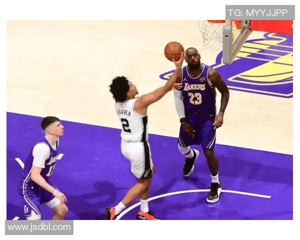 湖人119-132马刺无缘四强 球员评价:4人良好,5人低迷 湖人119-132马刺无缘四强 球员评价:4人良好,5人低迷